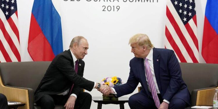 Trump fala com Putin e anuncia negociação para encerrar guerra na Ucrânia