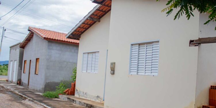 Leilão online de 52 imóveis com descontos de até 58% começa em 27/02; veja lista de estados