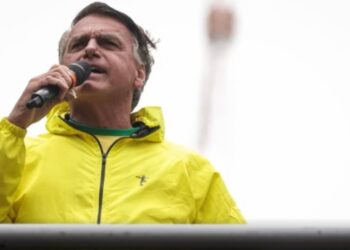 STF tenta intimar Bolsonaro e mais 2 no caso de suposta trama golpista