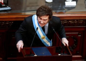 Milei anuncia que estrangeiros que fizerem ‘investimentos relevantes’ na Argentina poderão solicitar cidadania