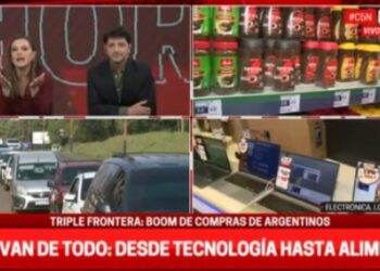 Argentinos cruzam a fronteira com o Brasil para comprar alimentos mais baratos