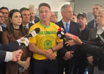 Julgamento no STF: deputados da oposição se reúnem e dizem que vão elevar pressão por anistia