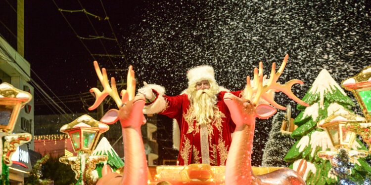 A magia do Natal é aqui: Coité encanta multidões e já tem 85% dos hotéis lotados para o fim de ano