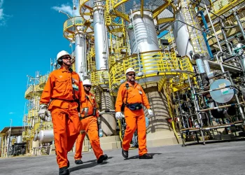 Trabalhadores da Petrobras anunciam greve a partir de segunda-feira