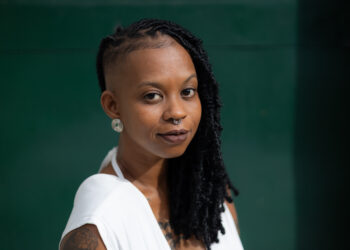 Livro Monstruosa, de Amanda Julieta, será lançado dia 28 de fevereiro no MUNCAB