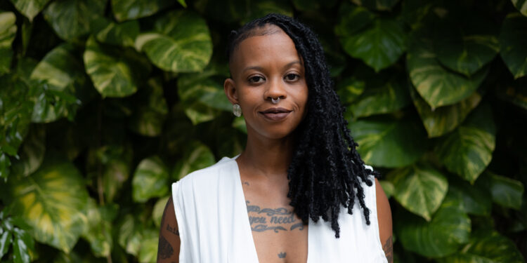 Livro “Monstruosa”, de Amanda Julieta, será lançado dia 07 de março no MUNCAB