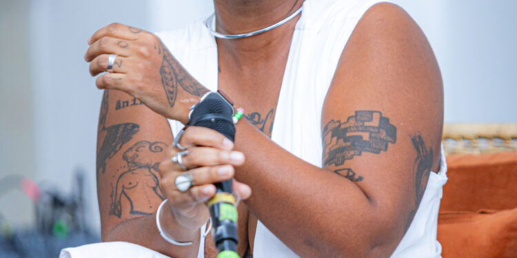 Casa Preta recebe leituras e novo lançamento do livro Monstruosa, de Amanda Julieta, dia 27 de março