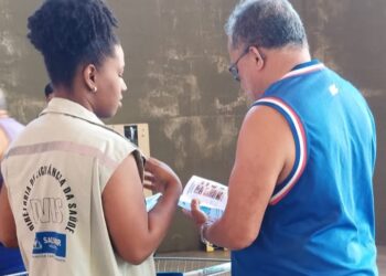 Do mercado à mesa: Vigilância Sanitária orienta população de Salvador sobre segurança dos alimentos