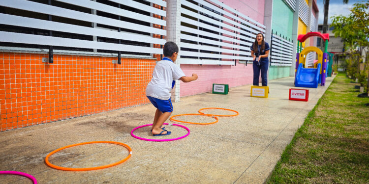 Colesterol alto afeta mais de um quarto das crianças e dos adolescentes brasileiros; alimentação escolar ajuda a formar hábitos que protegem o coração