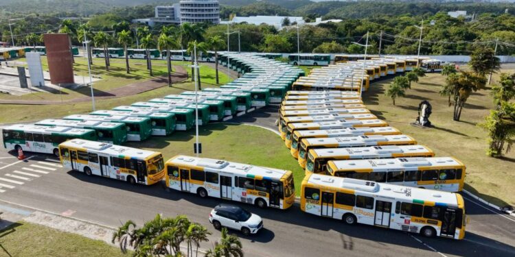 Prefeitura inicia entrega de 700 novos ônibus com ar-condicionado na maior renovação de frota da história de Salvador
