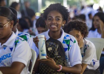 600 jovens iniciam formação profissional em projeto da Prefeitura de Salvador
