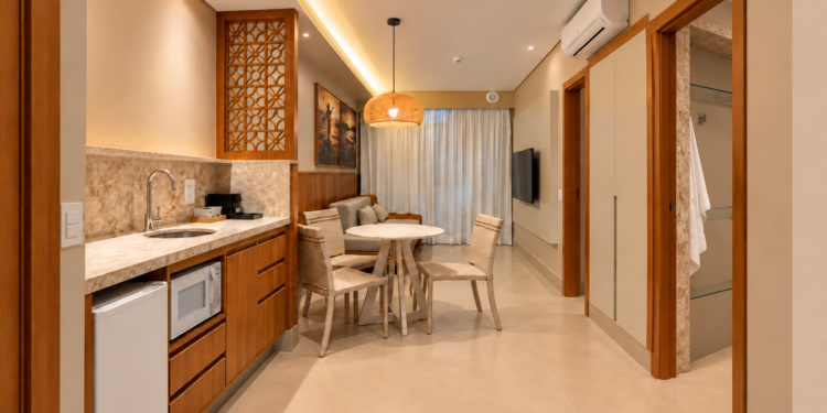 Village Itaparica inaugura apartamento pronto e decorado no prédio da multipropriedade